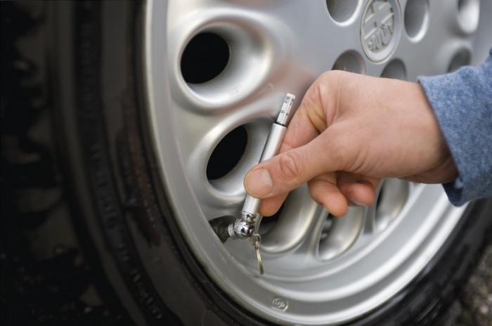 Camber Tyre Gauge Key Chain